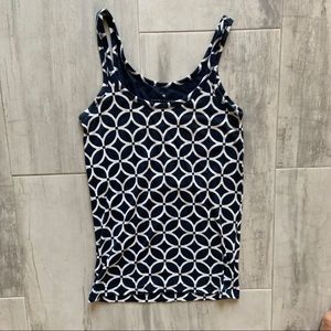 Scoop neck patterned tank